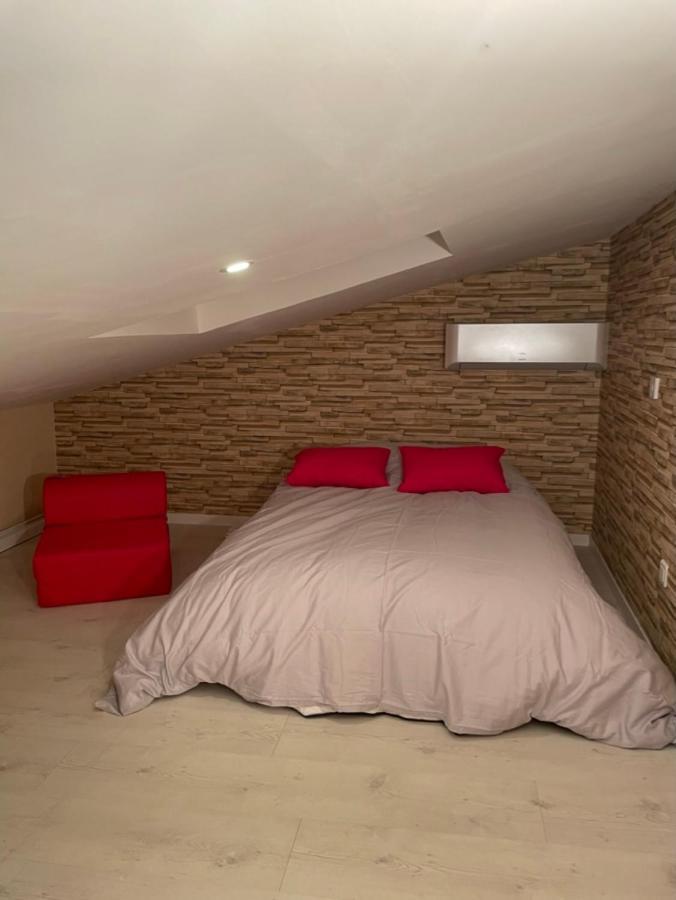 Les Meubles De Lassou Gite Lombers Exterior photo